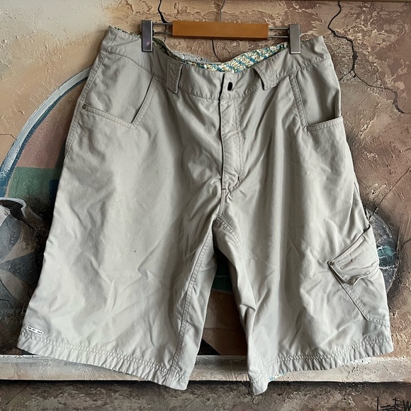 Lululemon MEN’s Cargo shorts size 38 - Picture 1 of 15